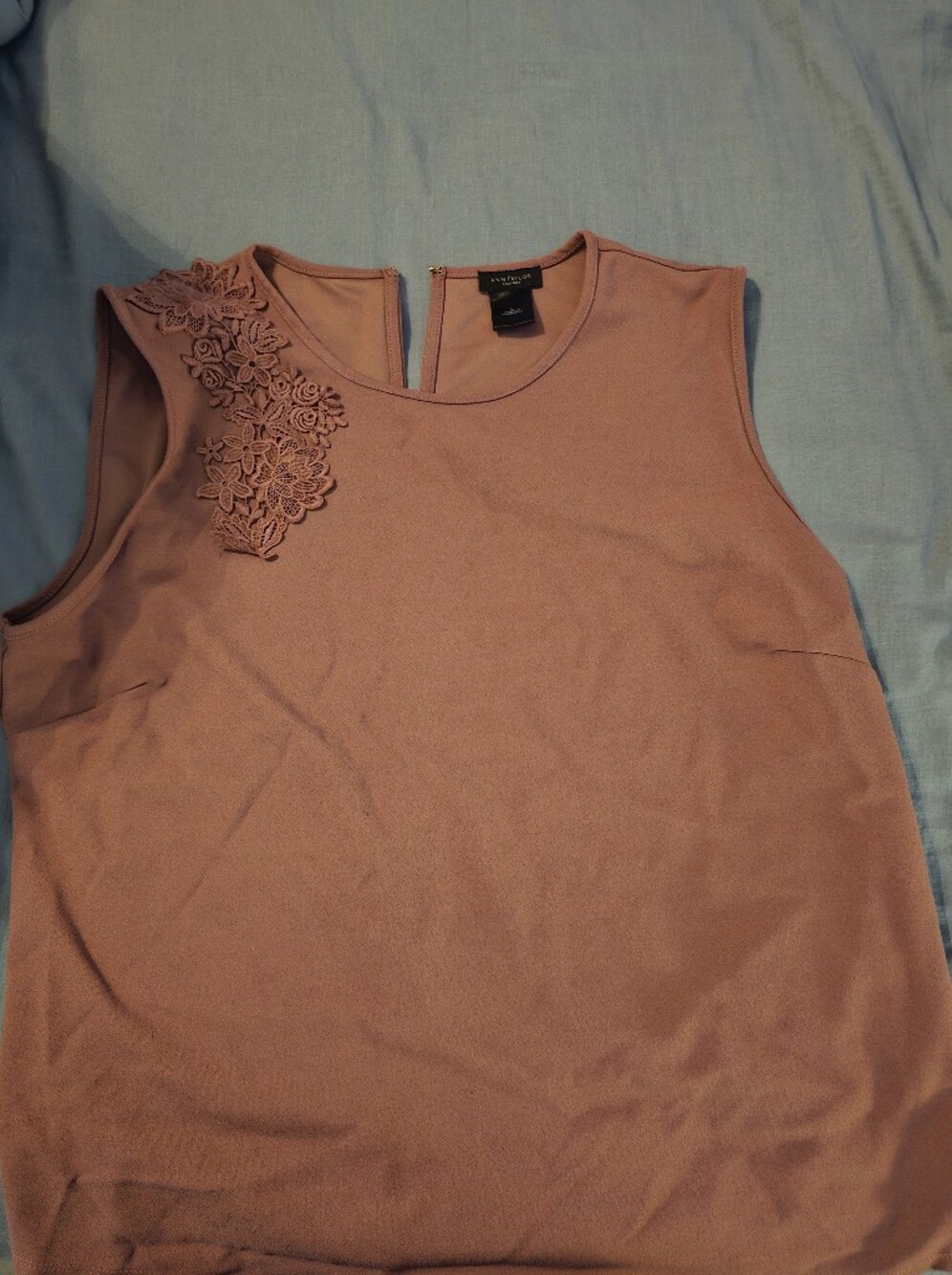 Ann Taylor Factory Dusty Rose Floral Applique Sleeveless Tank